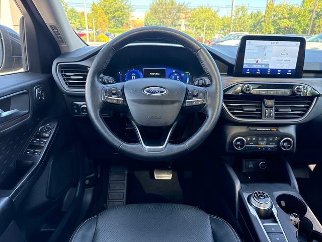 Used 2020 Ford Escape Titanium w/ Titanium Premium Package 2.0 AWD/4WD image 13
