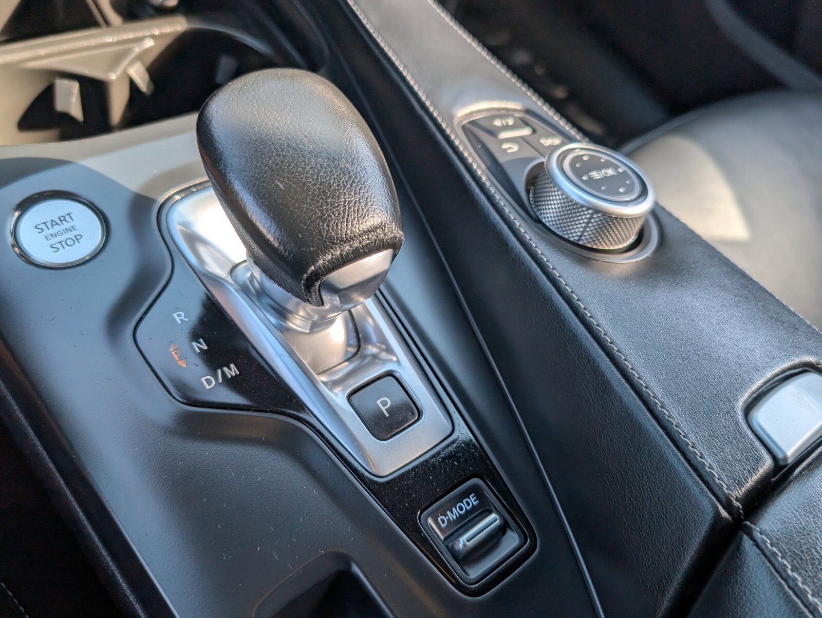 Used 2021 INFINITI QX50 Luxe w/ Appearance Package FWD image 29