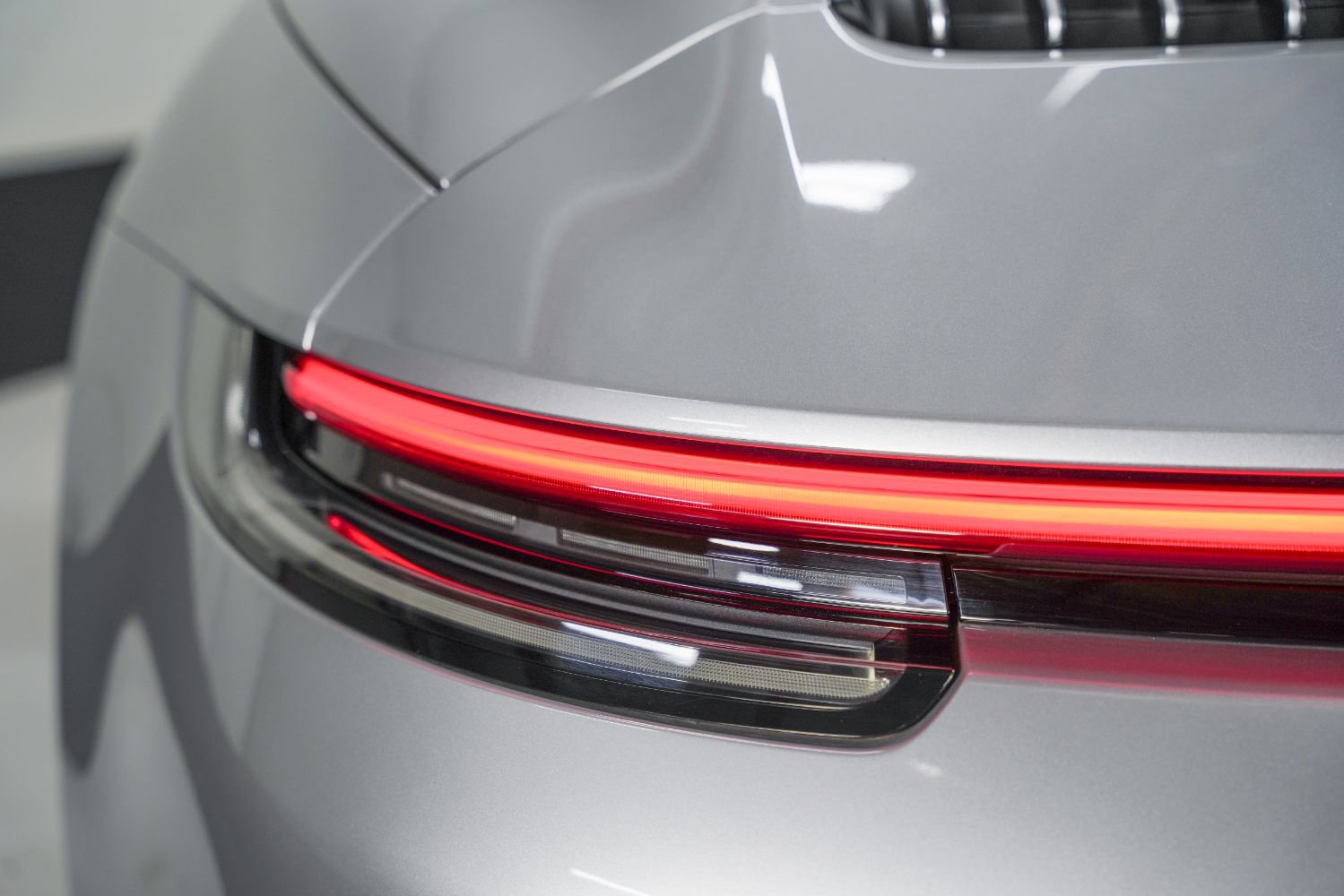 Used 2023 Porsche 911 Carrera 4S AWD/4WD image 19