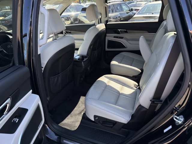 Used 2021 Kia Telluride SX w/ Nightfall Edition Package AWD/4WD image 17