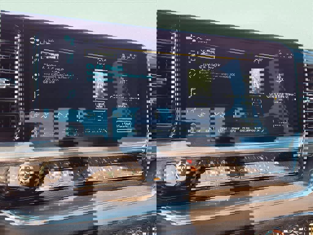 Used 2024 Chevrolet Silverado 2500 High Country w/ High Country Premium Package image 17