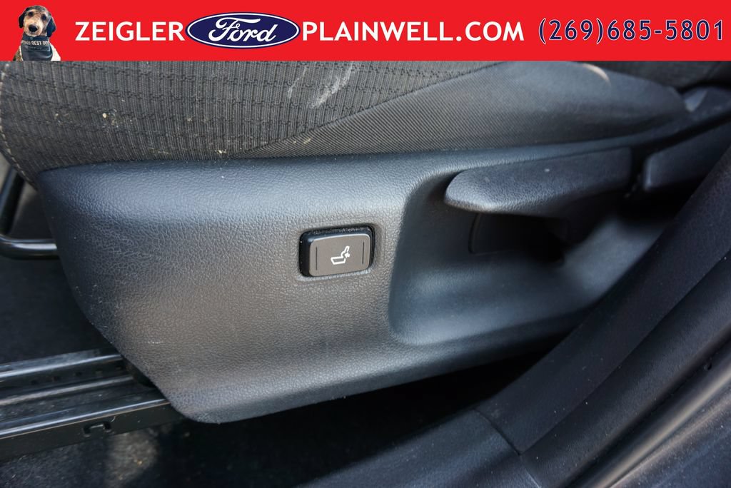 Used 2018 Toyota C-HR XLE FWD image 17