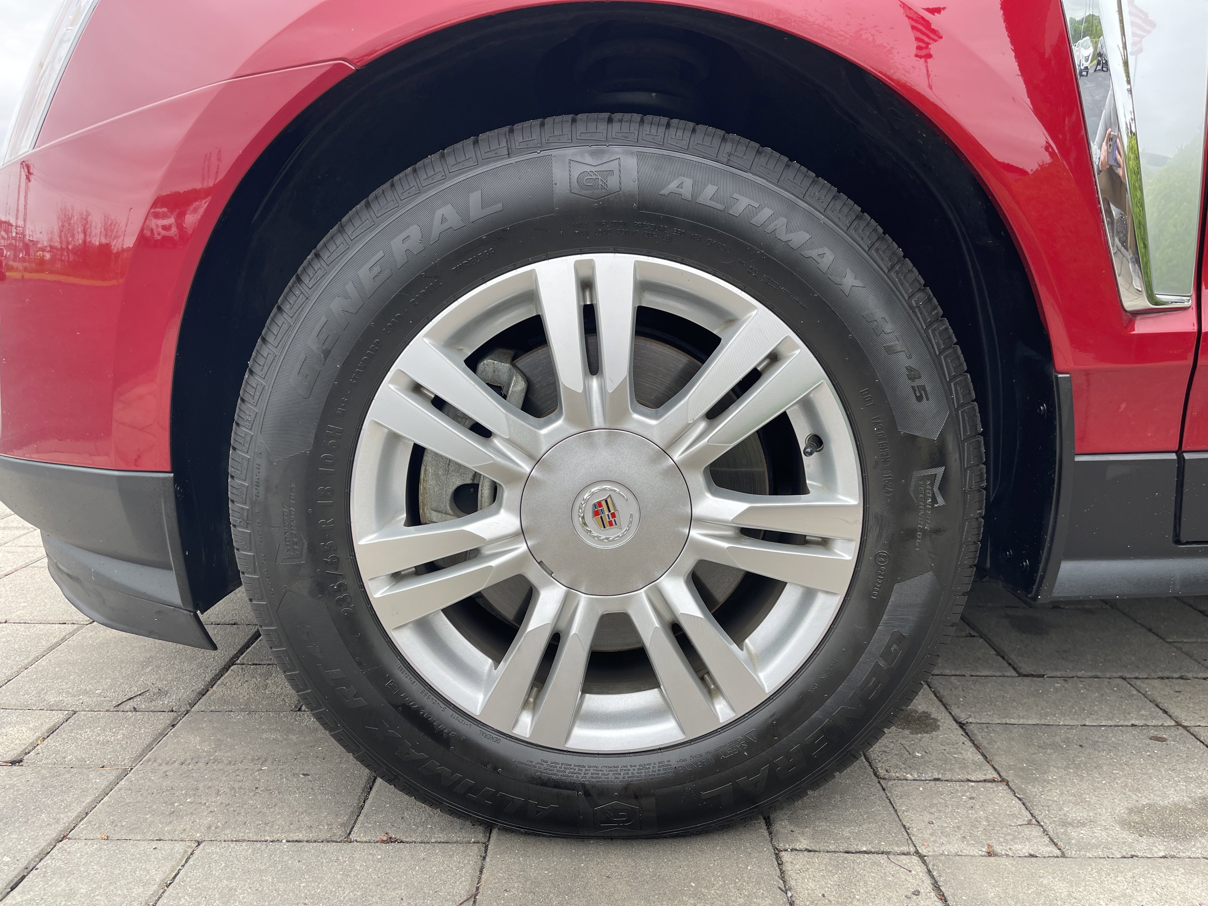 Used 2015 Cadillac SRX Luxury w/ Driver Awareness Package FWD image 4