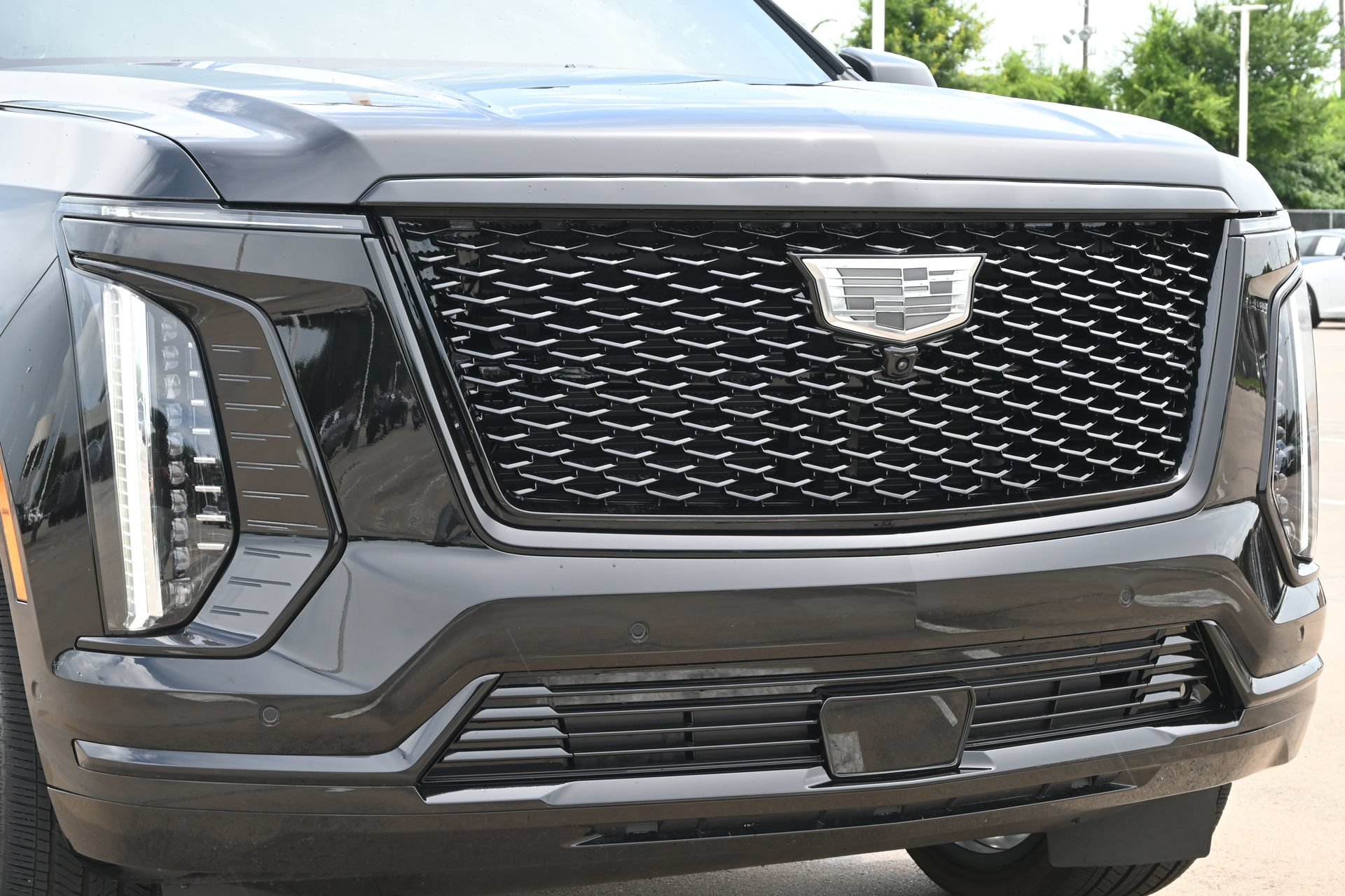Certified 2026 Cadillac Escalade ESV Platinum Sport w/ LPO, ONYX Package AWD/4WD image 27