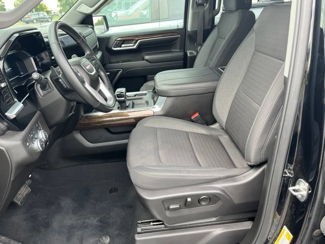 Used 2024 GMC Sierra 1500 Elevation w/ Preferred Package AWD/4WD image 9
