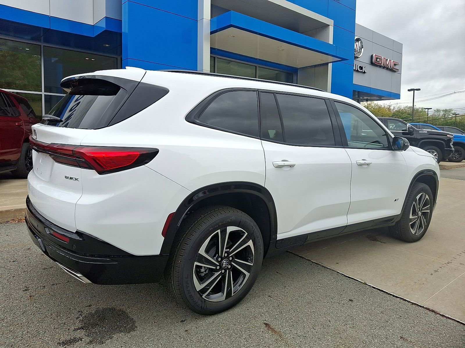 New 2026 Buick Enclave Sport Touring w/ Power Package image 6