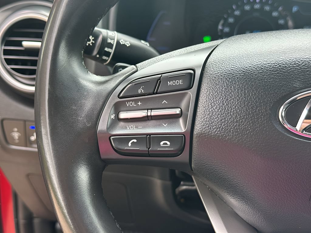 Used 2021 Hyundai Kona Limited w/ Cargo Package FWD image 34