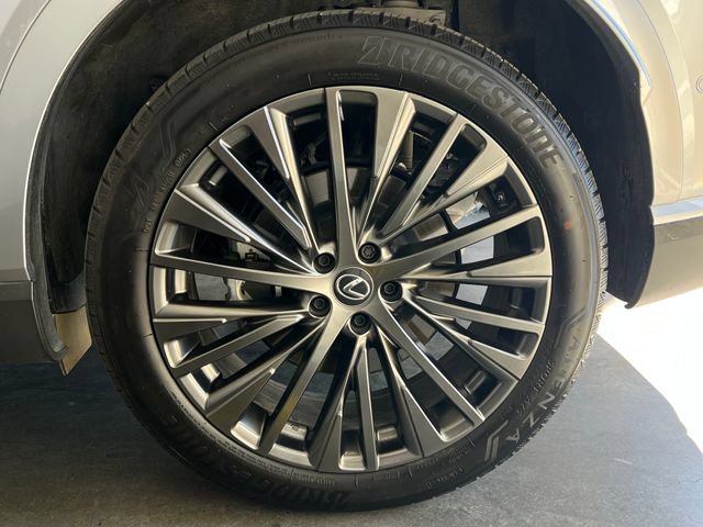 Used 2025 Lexus RX 450h AWD w/ Convenience Package image 12
