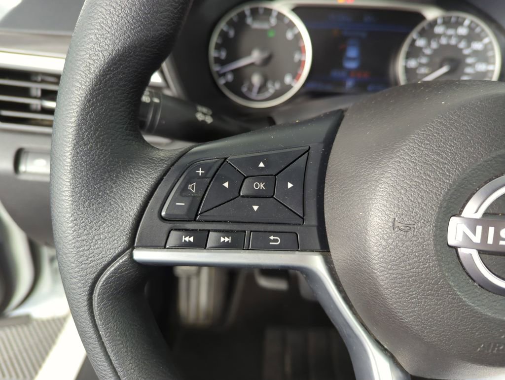 Used 2025 Nissan Altima 2.5 SV image 22