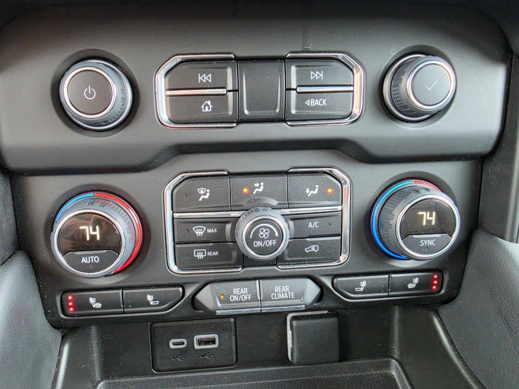 Used 2023 Chevrolet Tahoe LT w/ Luxury Package image 21