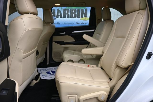 Used 2018 Toyota Highlander XLE FWD image 15
