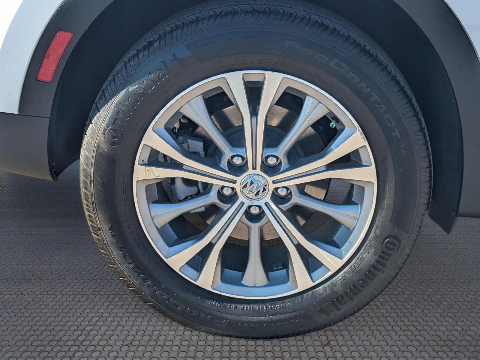 Used 2023 Buick Envision Preferred image 10