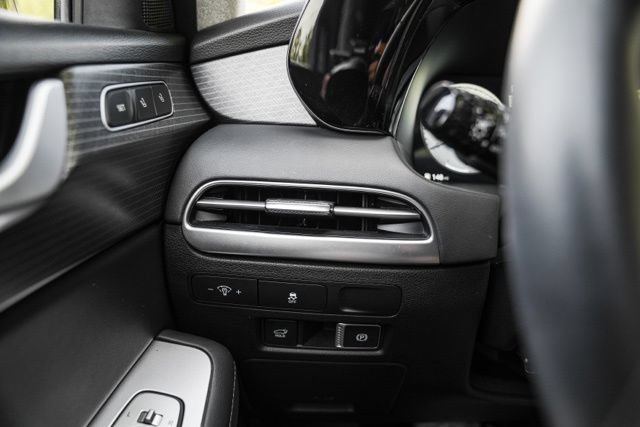 Used 2023 Hyundai Palisade Limited FWD image 27