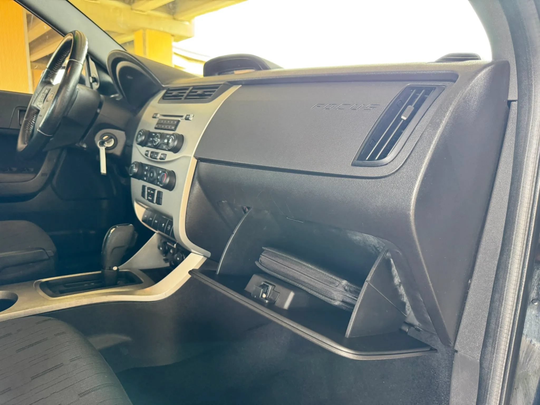 Used 2011 Ford Focus SE w/ 201A Rapid Spec Order Code FWD image 26