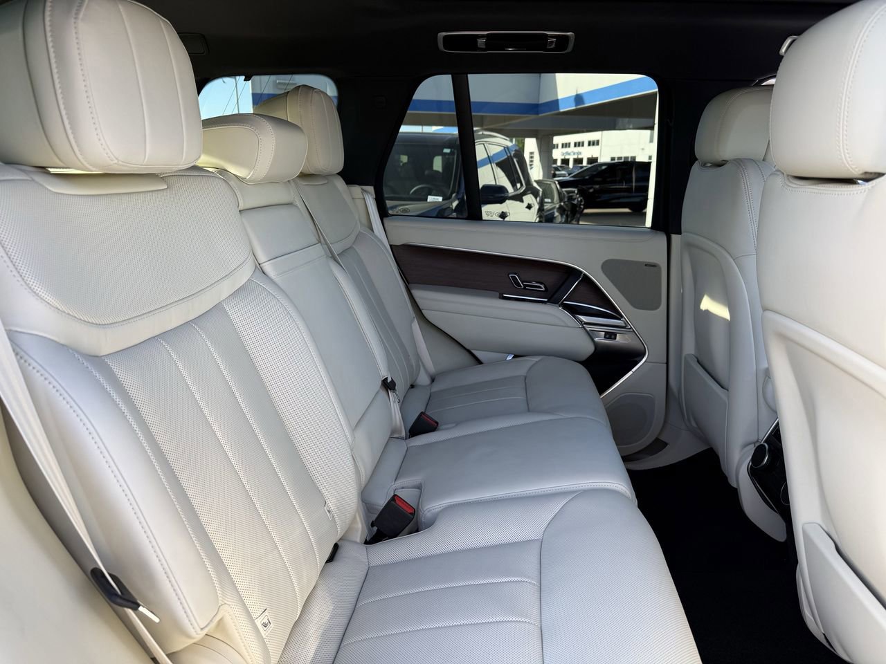 Used 2023 Land Rover Range Rover SE AWD/4WD image 22