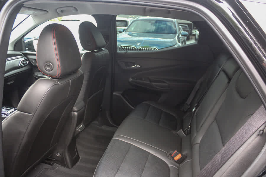 Used 2023 Chevrolet Bolt EUV Premier w/ Redline Edition FWD image 23