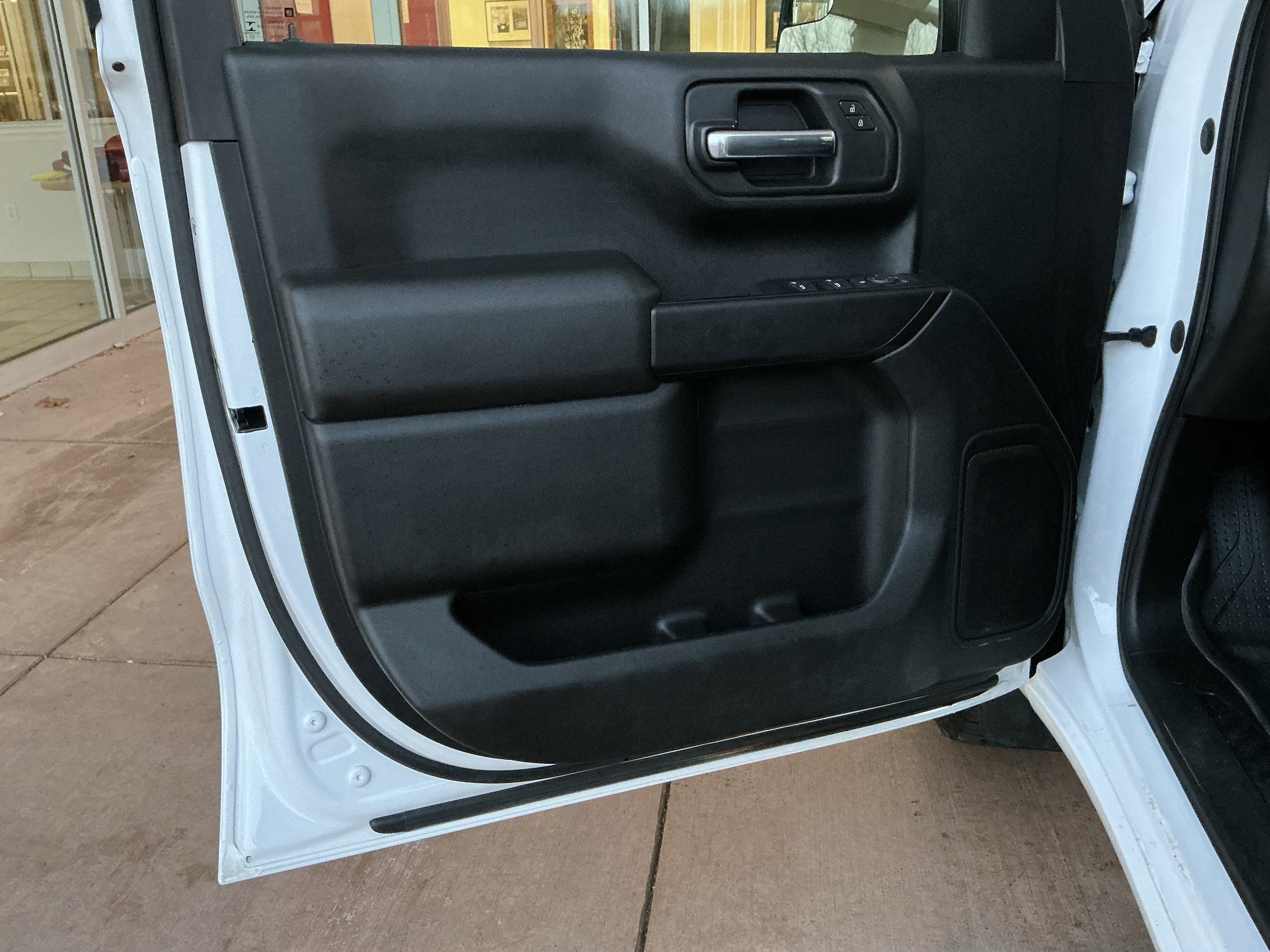 Used 2023 Chevrolet Silverado 1500 Custom image 14