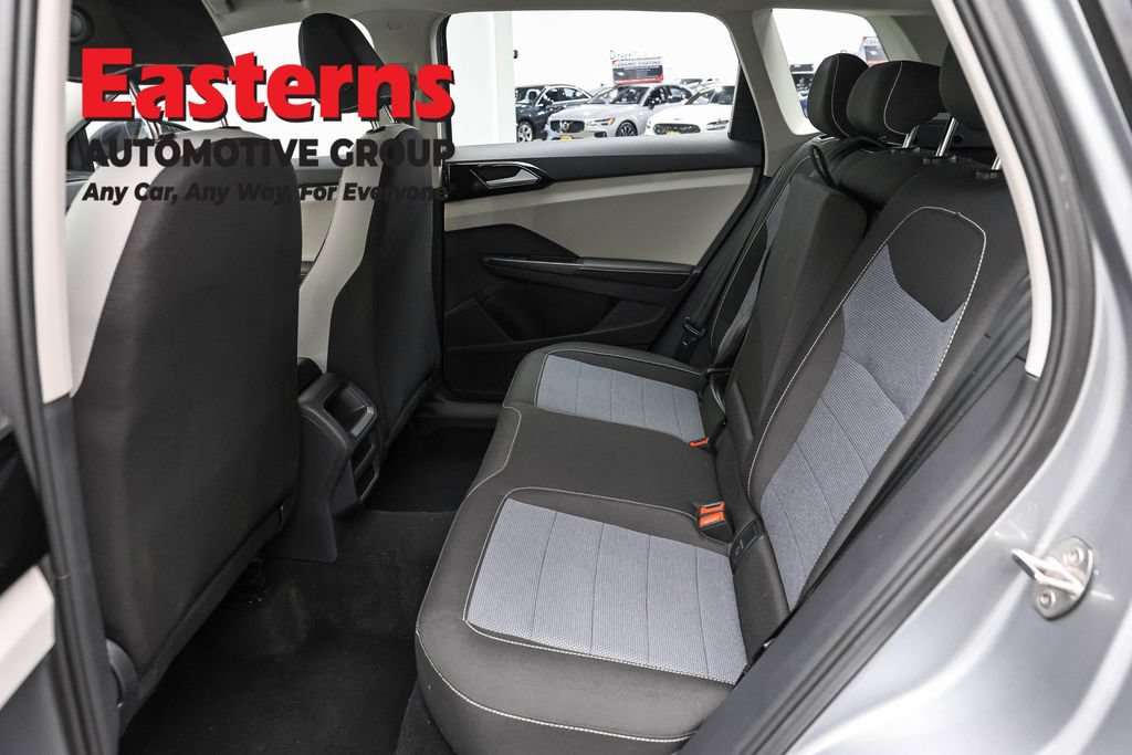 Used 2025 Volkswagen Taos S FWD image 20