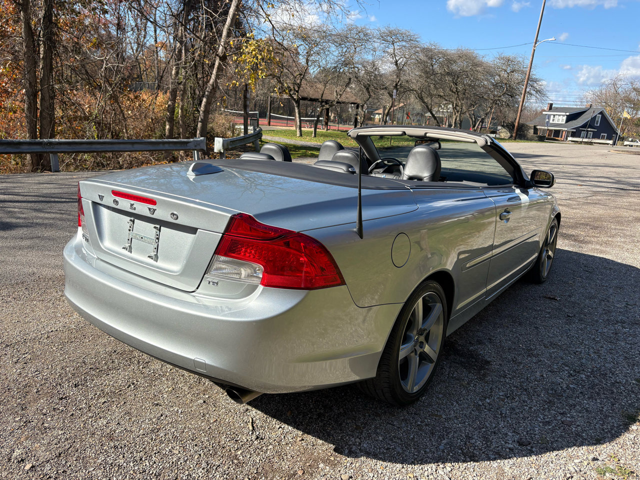 Used 2011 Volvo C70 T5 image 13