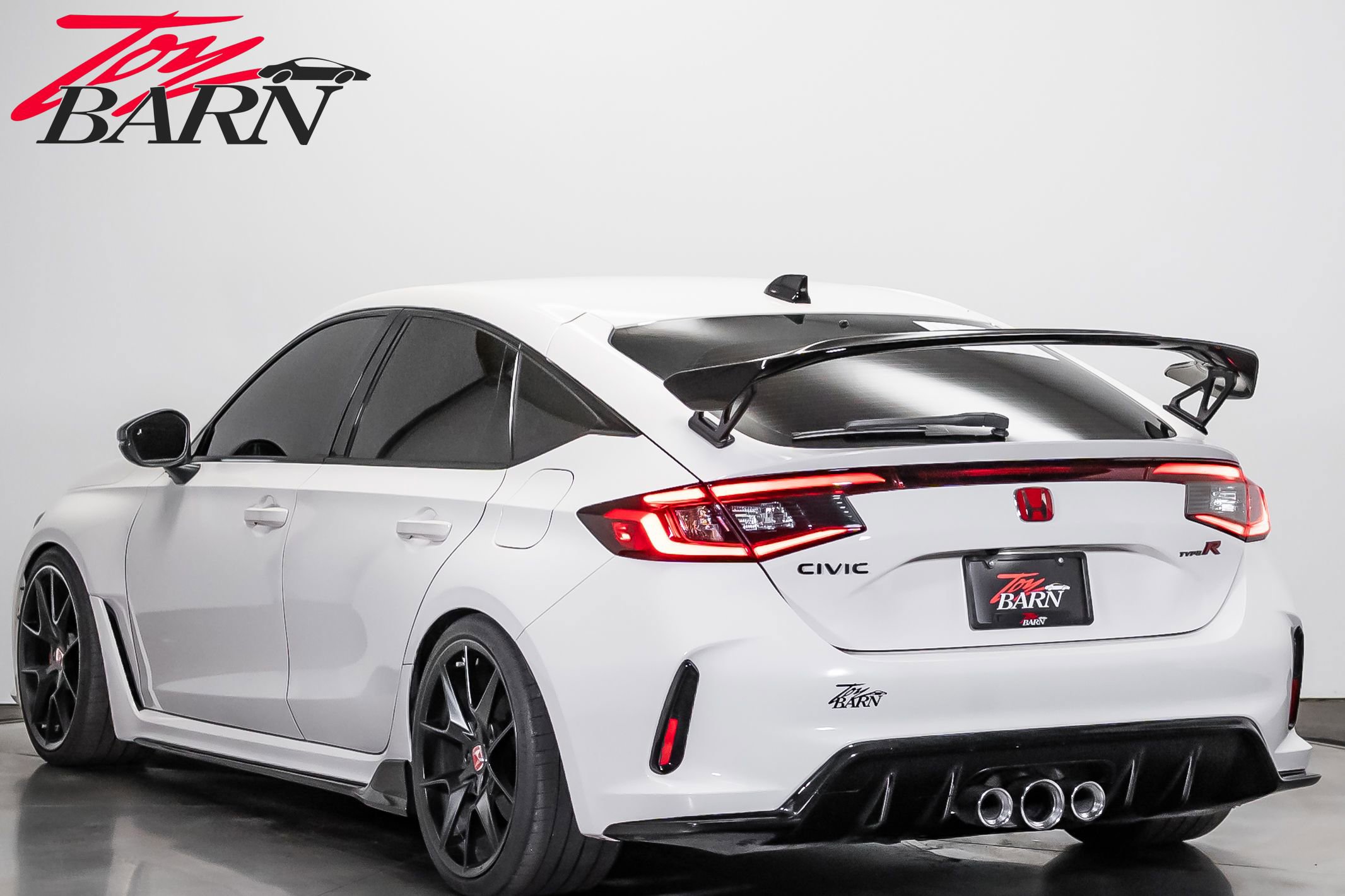 Used 2024 Honda Civic Type R image 3