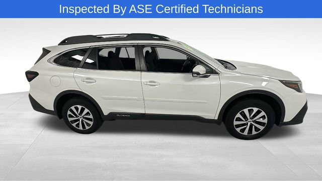 Used 2022 Subaru Outback Premium image 2