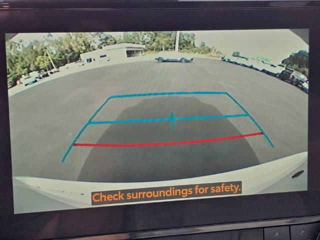 Used 2023 Toyota Highlander XLE FWD image 30