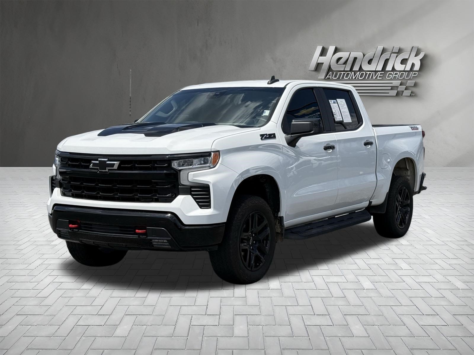 Used 2025 Chevrolet Silverado 1500 LT Trail Boss w/ Convenience Package II AWD/4WD image 5