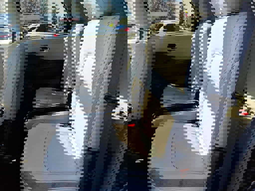 Certified 2024 Nissan Pathfinder SL w/ SL Premium Package image 19