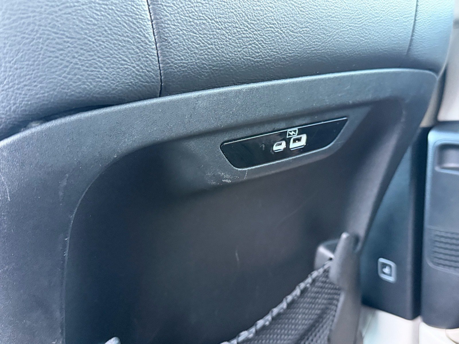 Used 2021 Chrysler Pacifica Touring-L FWD image 13