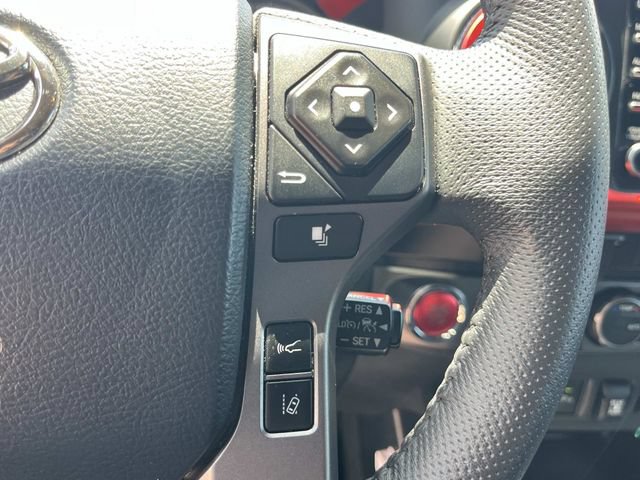 Used 2020 Toyota Tacoma TRD Off-Road w/ TRD Premium Off Road Package AWD/4WD image 35