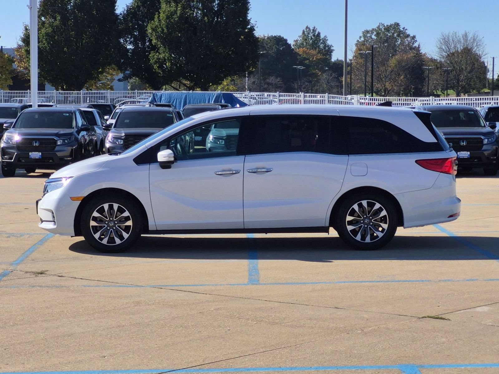 Used 2024 Honda Odyssey EX-L image 9