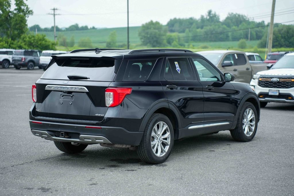 Used 2023 Ford Explorer XLT w/ Equipment Group 202A AWD/4WD image 5