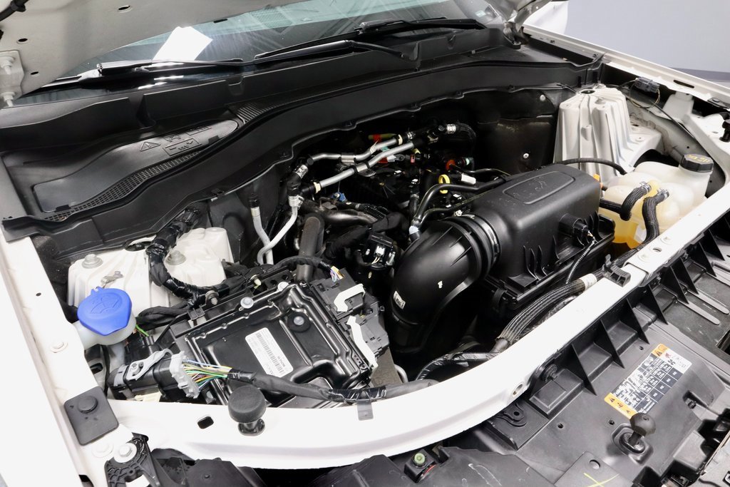 Certified 2024 Ford Explorer XLT w/ Equipment Group 202A image 18