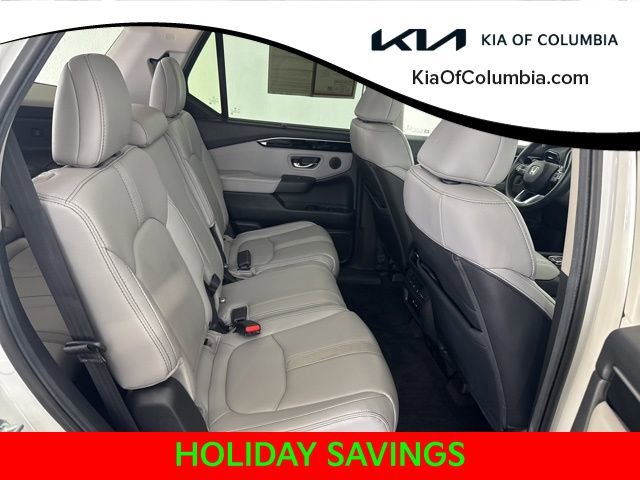 Used 2025 Honda Pilot Touring image 24