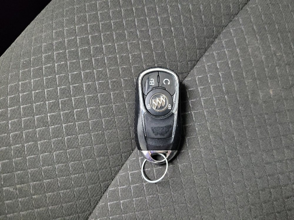 Used 2018 Buick Encore Preferred AWD/4WD image 32