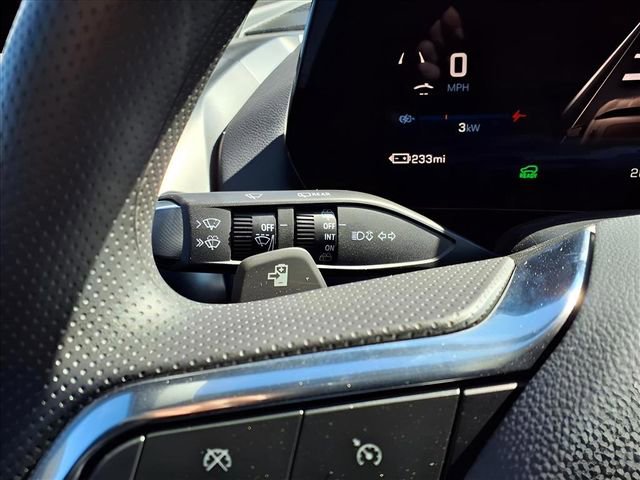 Used 2026 Chevrolet Equinox EV LT image 18