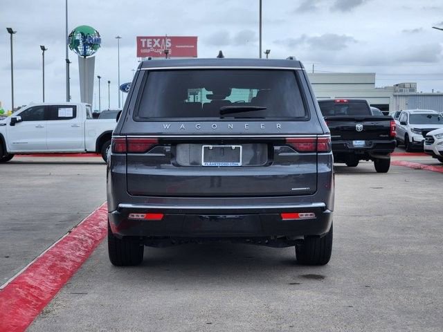Used 2024 Jeep Wagoneer Series II w/ Flexible Seating Group RWD image 6