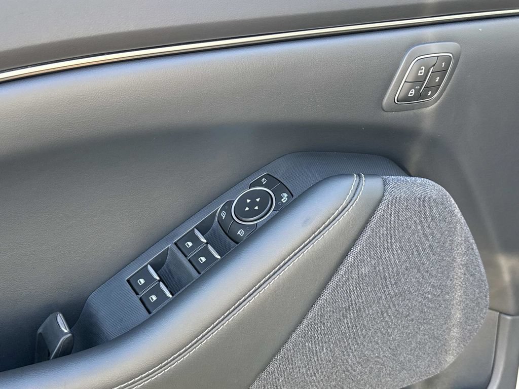 Used 2023 Ford Mustang Mach-E Premium AWD/4WD image 18
