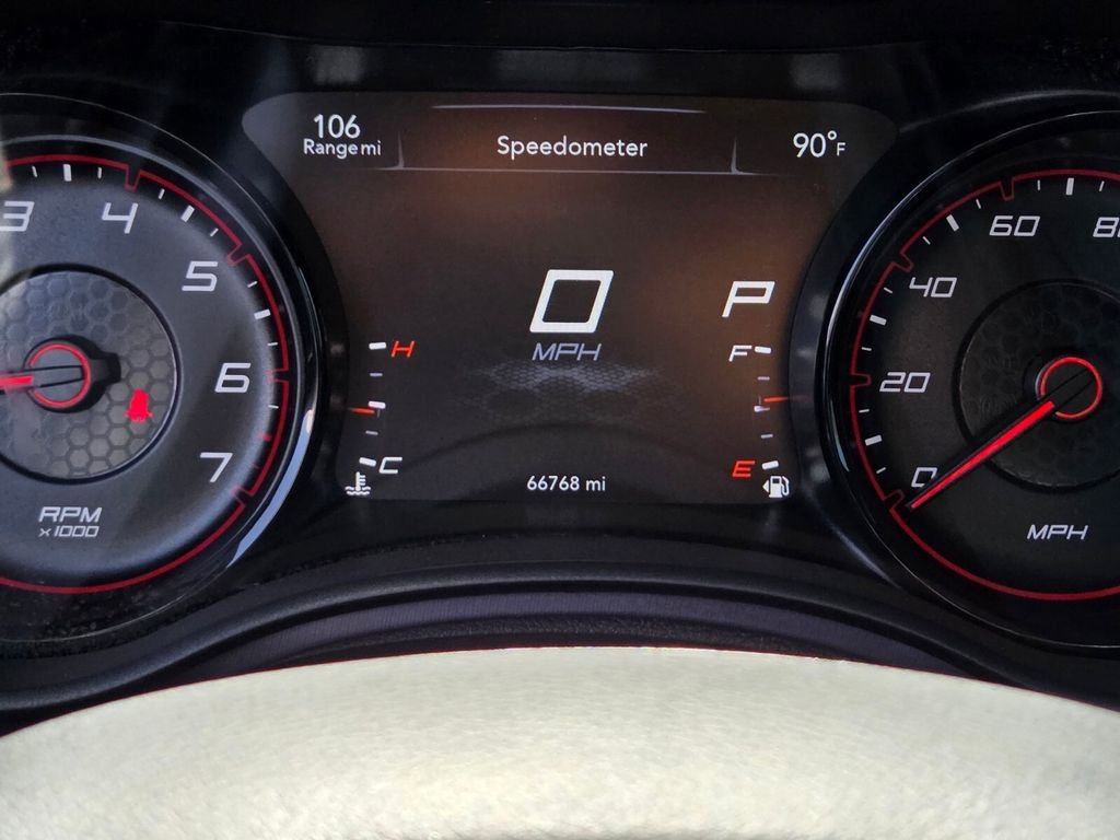 Used 2020 Dodge Charger SXT w/ Blacktop Package RWD image 28