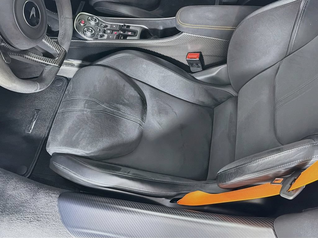 Used 2020 McLaren 600LT Spider RWD image 20