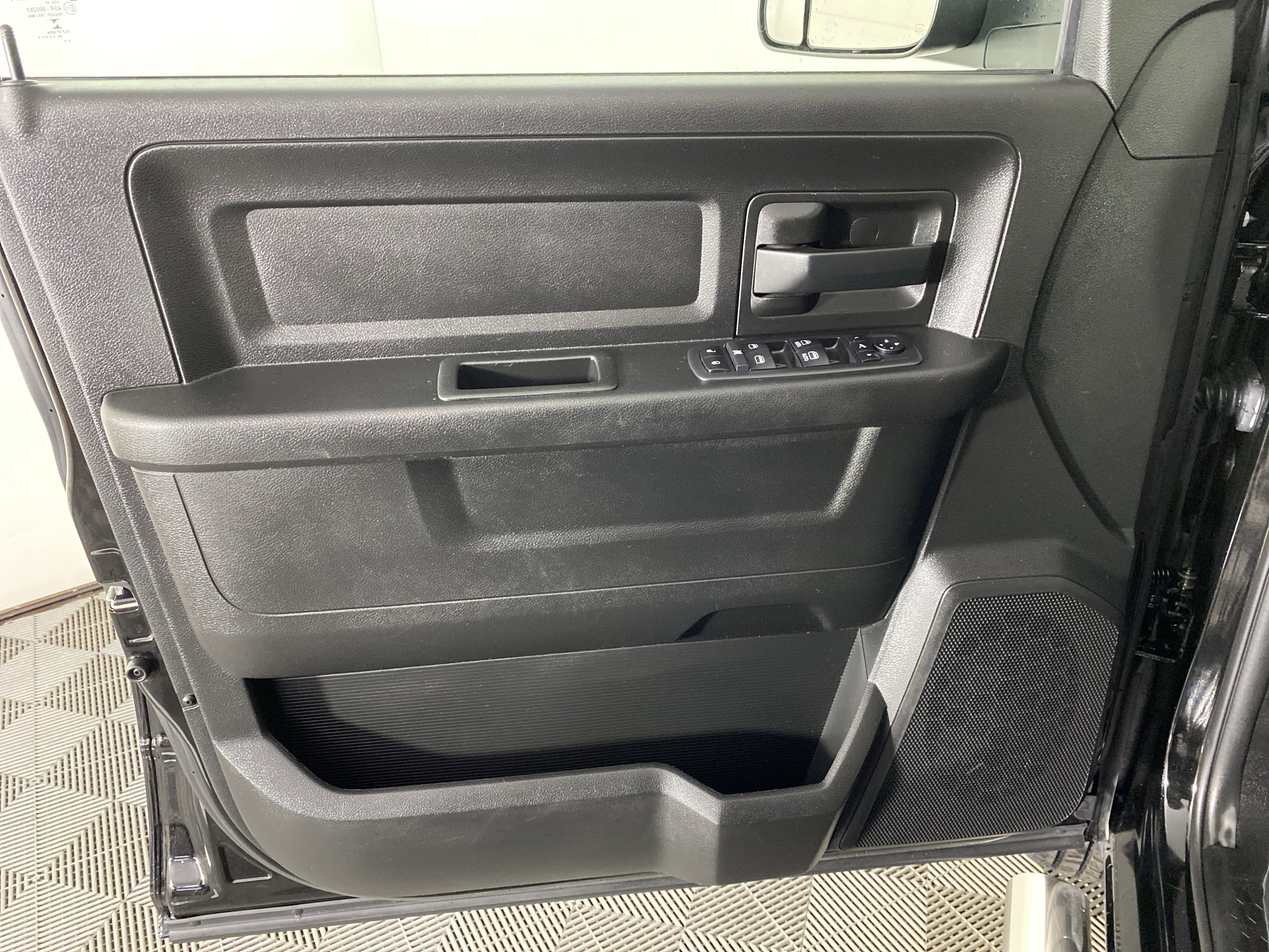 Used 2020 RAM 3500 Tradesman image 12