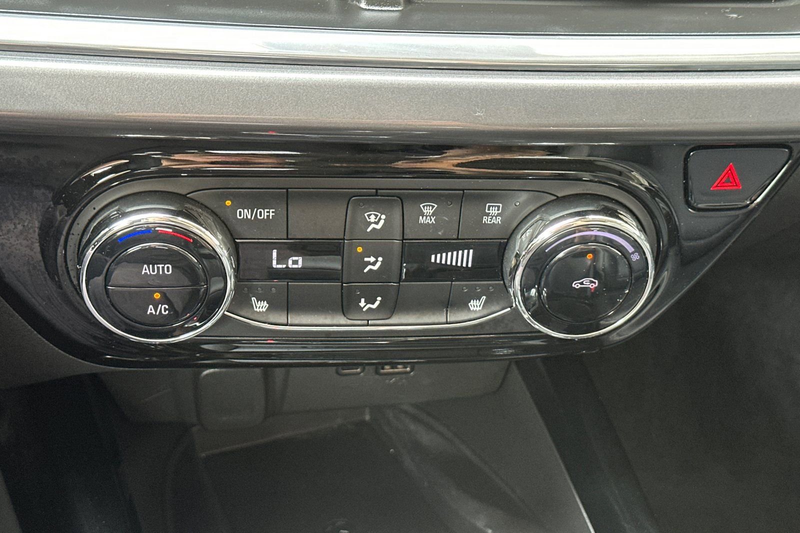 Used 2024 Chevrolet Trax ACTIV w/ Sunroof Package image 20