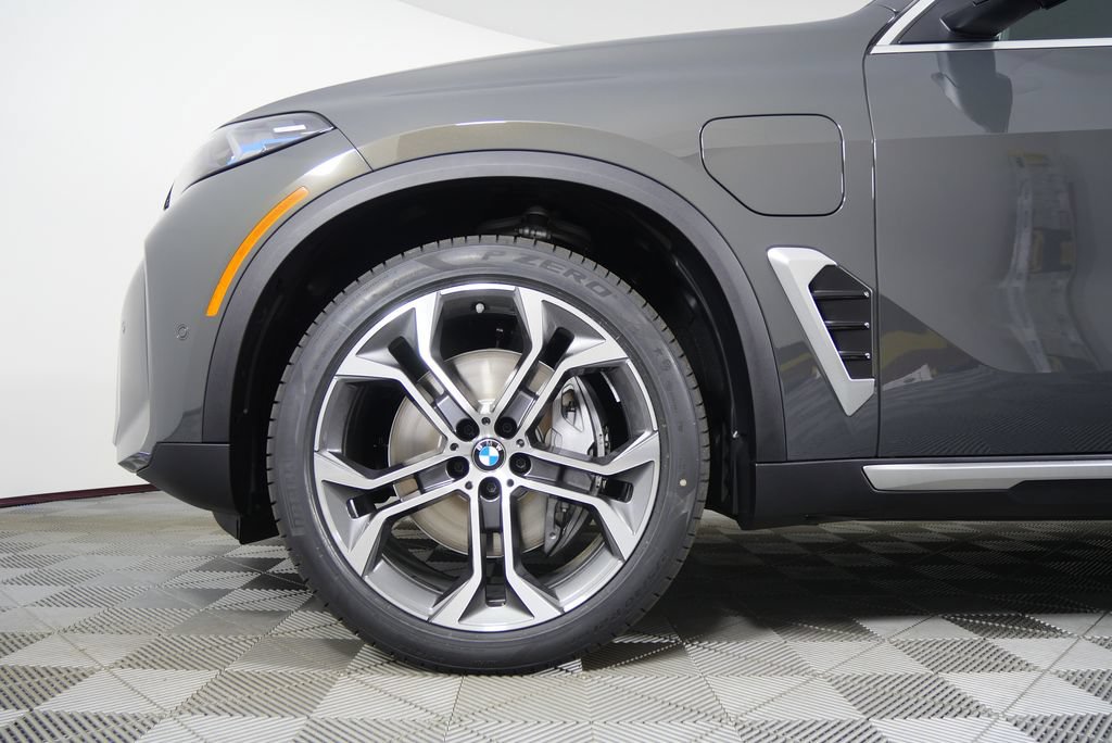 Used 2026 BMW X5 xDrive50e w/ Climate Comfort Package AWD/4WD image 8