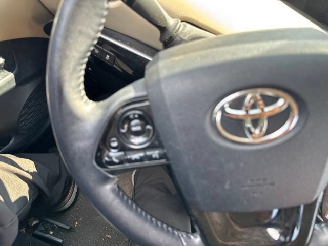 Used 2019 Toyota Prius XLE FWD image 11
