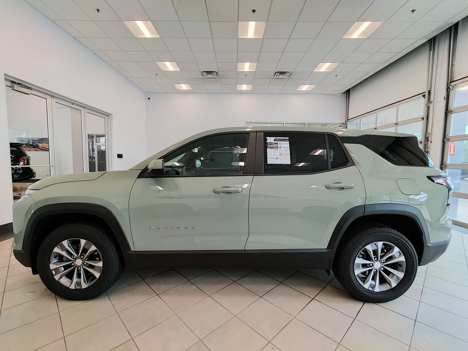 Used 2026 Chevrolet Equinox LT FWD image 6