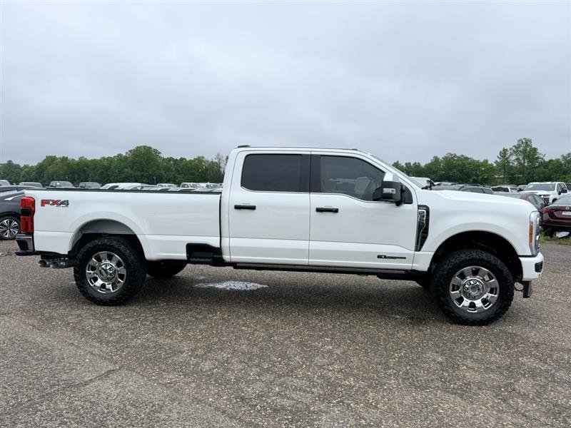 Used 2023 Ford F350 Lariat w/ Lariat Ultimate Package AWD/4WD image 4