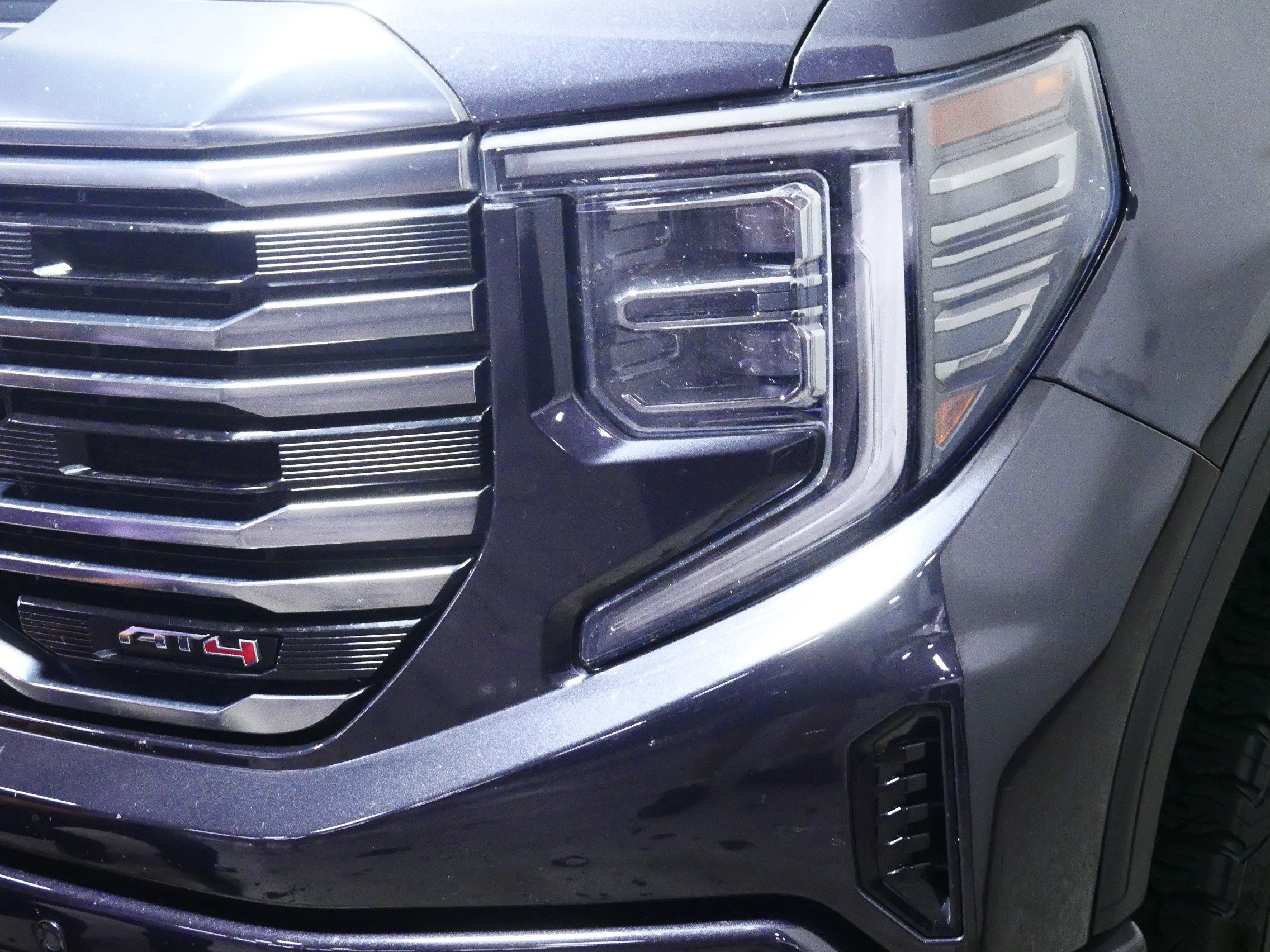 Used 2022 GMC Sierra 1500 AT4 w/ AT4 Premium Package AWD/4WD image 16