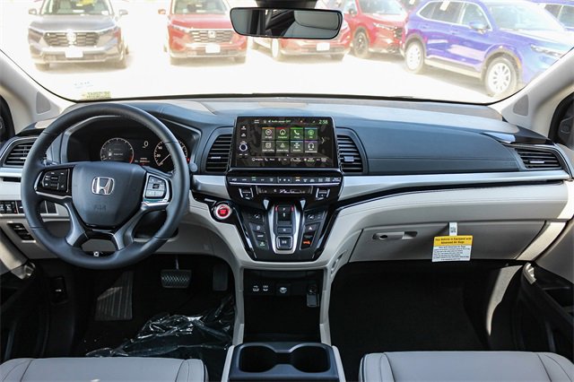 New 2026 Honda Odyssey Touring image 5
