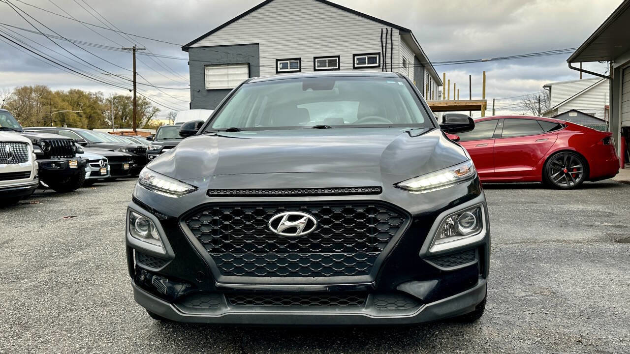 Used 2021 Hyundai Kona SE FWD image 2