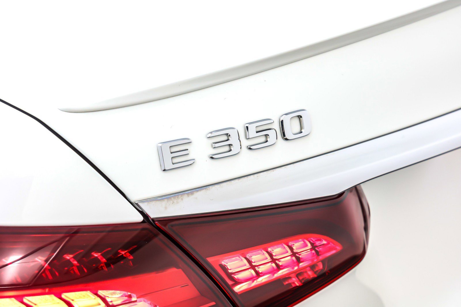 Used 2022 Mercedes-Benz E 350 4MATIC Sedan image 9